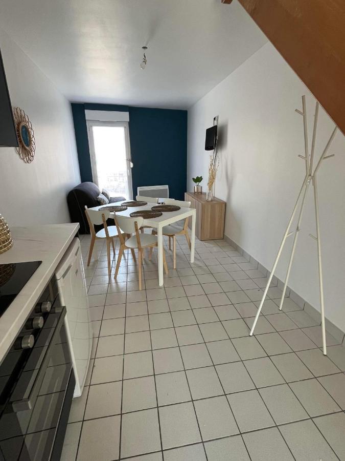 Anselme, F2 Duplex Avec Cour Commune Et Proche De La Mer ,2 Ver-sur-Mer Exterior foto